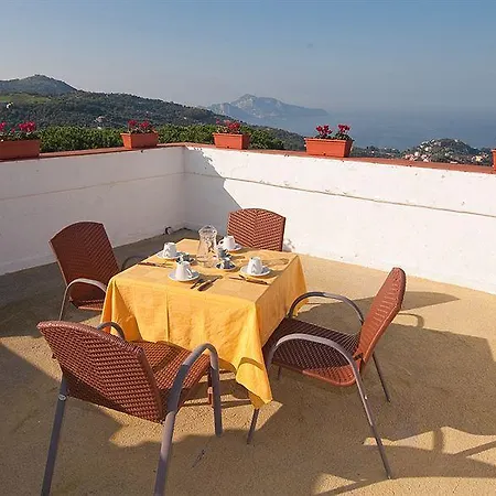 Aparthotel Freedom Massa Lubrense
